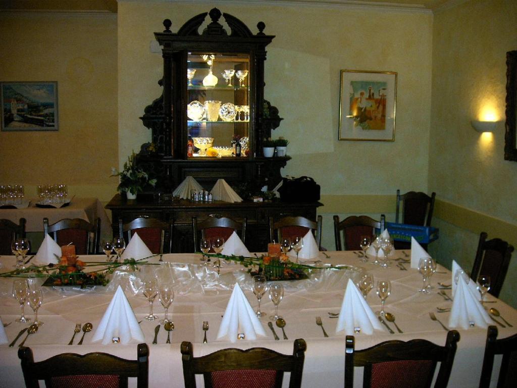Gasthaus Hirsch Hotel Baden-Baden Esterno foto